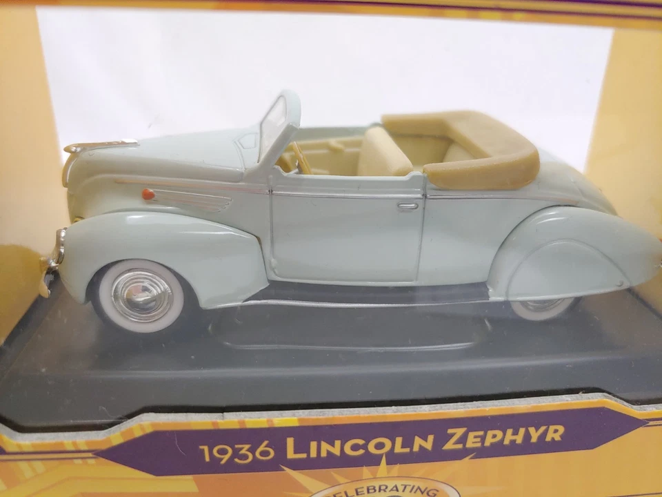 Matchbox Models Of Yesteryear 1936 Lincoln Zephyr 1:43 w/ Gallery Display Case - Image 4 of 4
