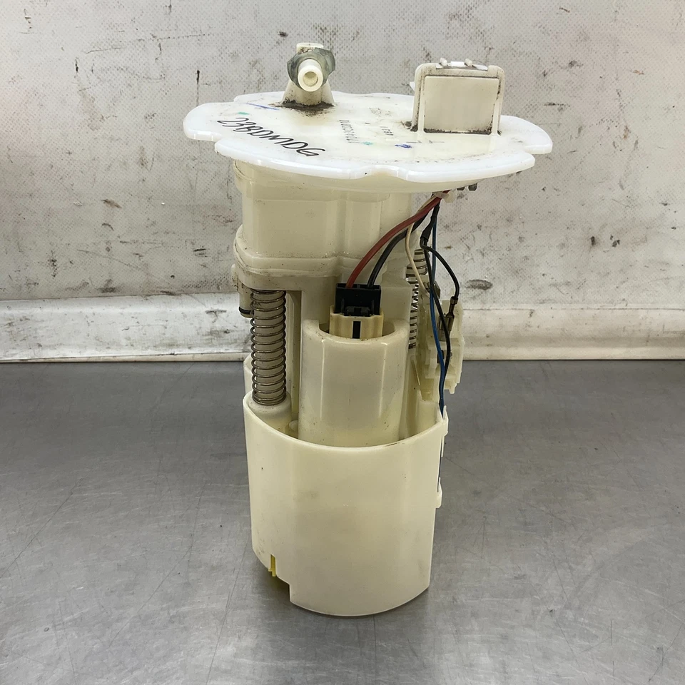 2003-2005 Nissan 350Z 3.5L Fuel Pump Assembly 17040CD000 OEM 23BDMDG - Image 4 of 4