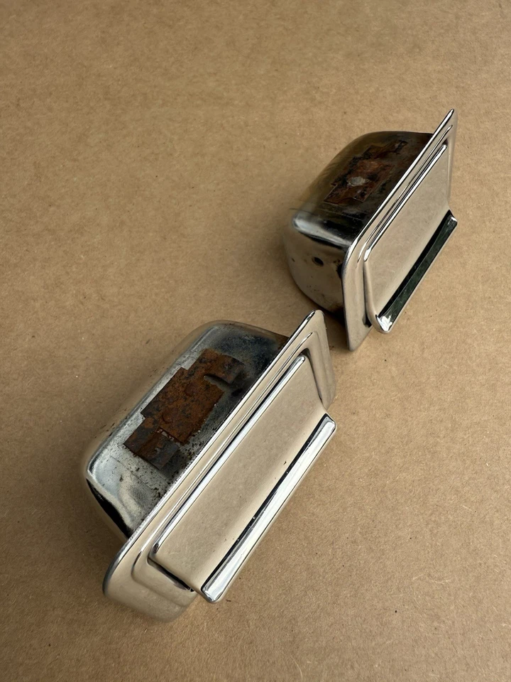 1967-1972 Chevy Chevelle Cutlass Impala Door Panel Arm Rest Rear Ash Tray GTO - Image 3 of 4