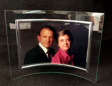 Momentum Beveled Curved Glass Photo Frame Fits 5x7 Inch Print