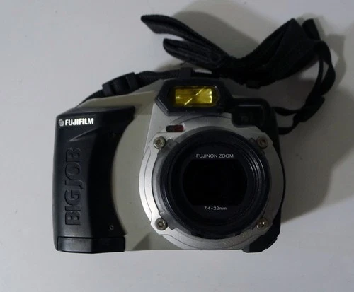 VINTAGE 1998 - FUJIX DS-260HD Digital Camera w/ Battery - Used - product listing photo