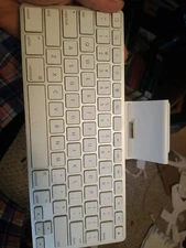 Used Apple iPad Keyboard Dock A1359 for 1st, 2nd, & 3rd Generation 