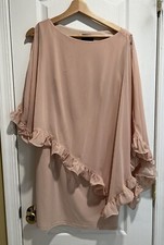 Beautiful Xscape ruffle dress pale pink size 6. EUC