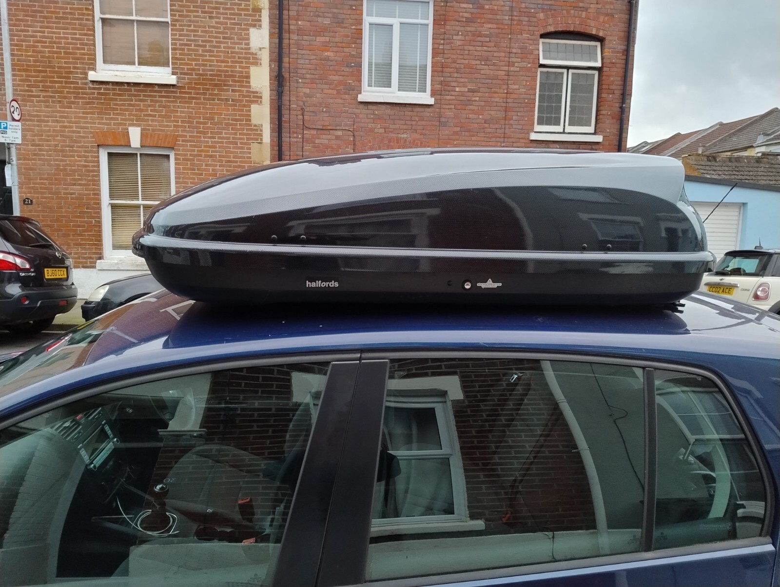 Halfords car roof box 460 Litre. 160cm Carbon Fibre Style. eBay