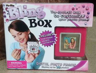 CLEARANCE - Vu-Me Pink ''Bling Box'' Customizable Digital Photo Frame 1.5'' Screen