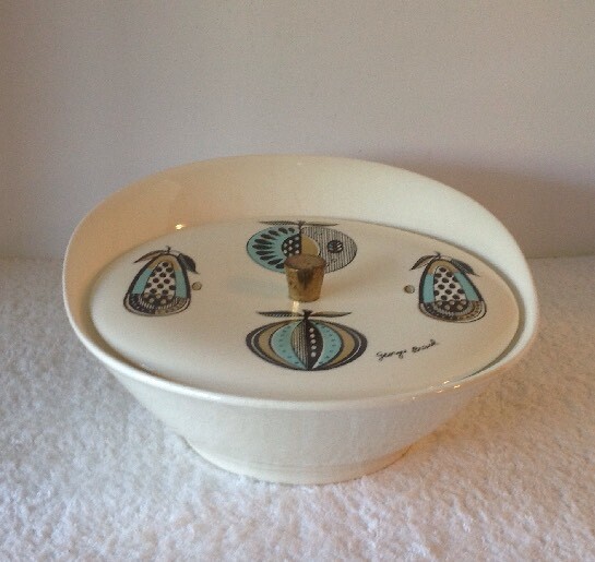 VTG MID CENTURY BRIARD FORBIDDEN FRUIT 2QT LIDDED CASSEROLE DISH