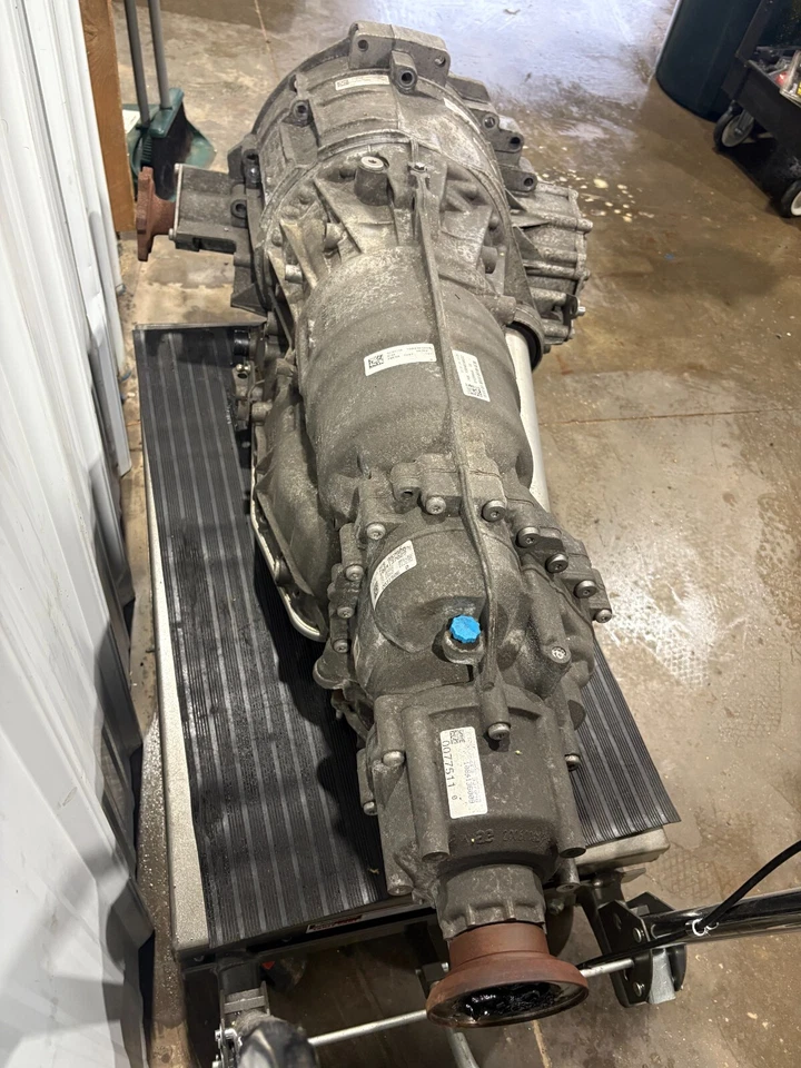 Б/у автоматическая коробка передач в сборе подходит: 2010 Audi a5 AT AWD quattro tran - Изображение 2 из 4