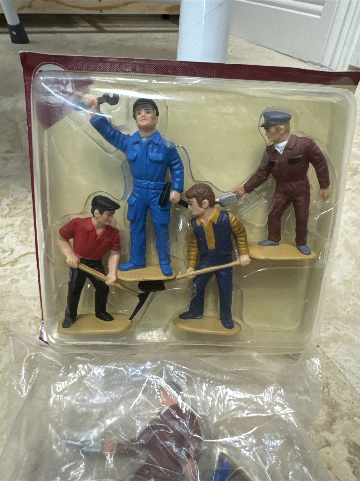 8 BRAND NEW LGB G SCALE FIGURES eBay