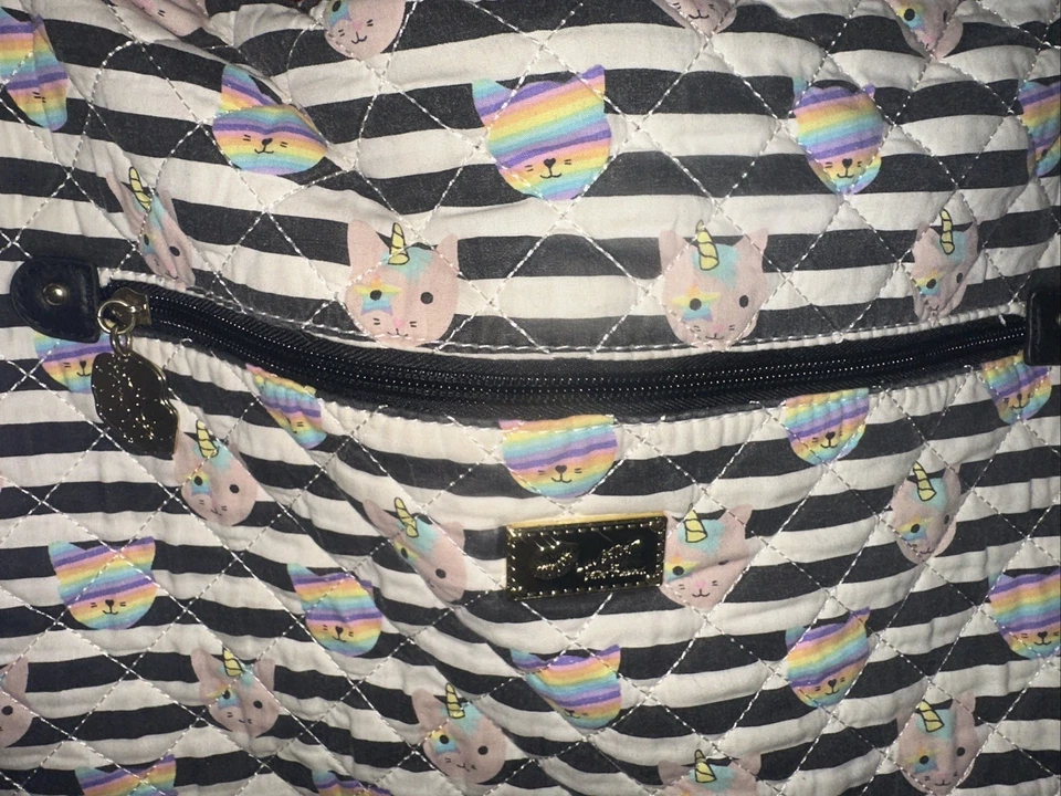 Luv Betsey Johnson Large Duffle Travel Bag Quilted White Stripe Unicorn 23x14x8 - Image 4 of 4