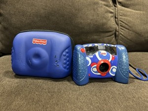 2006 Fisher Price Kid Tough Kids Digital Camera Red White & Blue- Untested -
