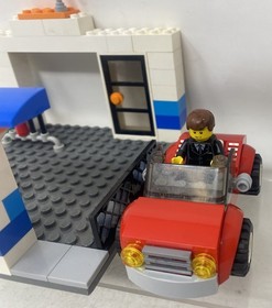 Lego 10659 Blue Suitcase Gas Station Set Car Figures Dog Tree - Young Builder