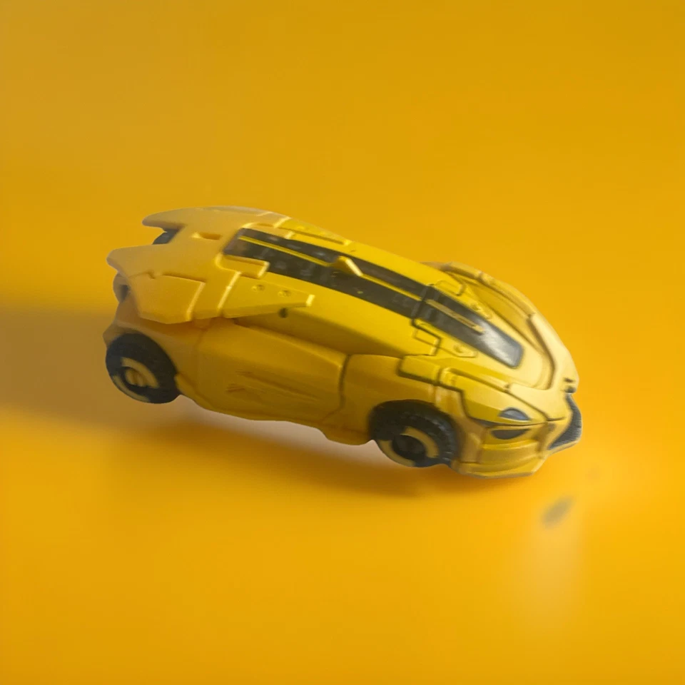 变形金刚大黄蜂可动人偶工作室系列 70 B-127 孩之宝 2021 — 第 2/2 张图片