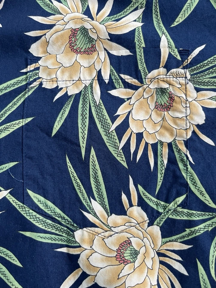 Men's Size 2XL COOKE STREET Honolulu Blue Floral Hawaiian Dress Shirt - Image 3 of 4