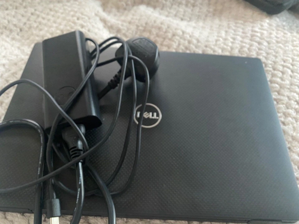 Dell Latitude 7310 - i5 10th Gen - 13.3" Screen - 8GB RAM 256GB SSD - Windows 10 - Image 2 of 4