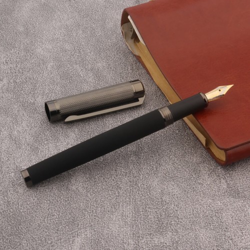 Lujo Cuero Negro Pluma Fuente Pistola de Metal Onda Gris Plumas de Tinta Doradas Nuevo - Imagen 3 de 7