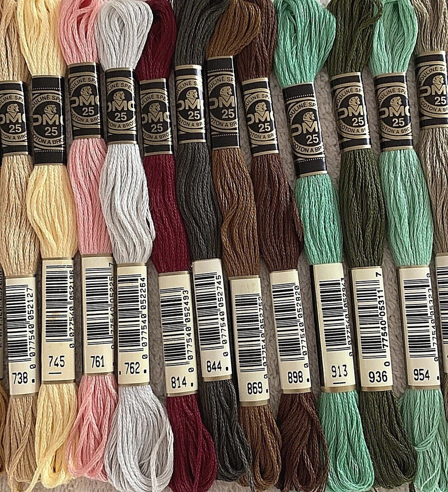 DMC Embroidery Floss Thread Cotton 8.7 Yards 25 Skeins Mixed Colors No Duplicate - Image 4 of 4