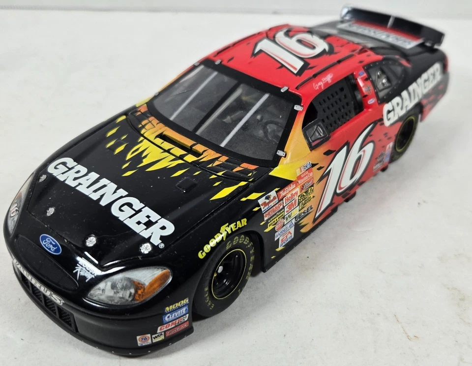 Greg Biffle #16 Grainger Ford Taurus 2003 Team Caliber Owners 1/24 NASCAR - Image 3 of 4