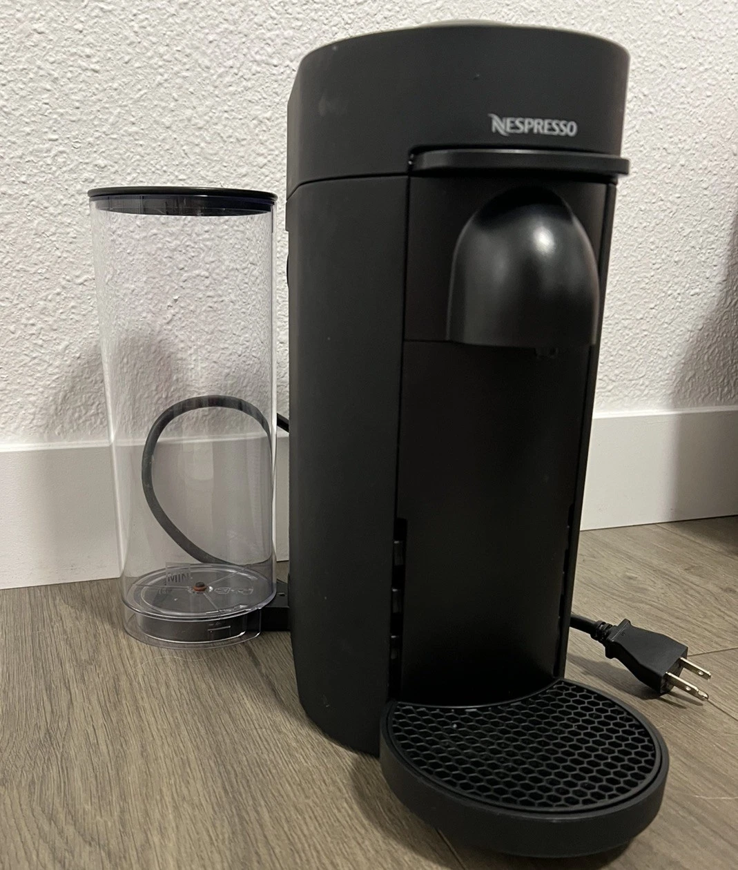 Nespresso Vertuo Plus Matte Black Espresso and Coffee Maker WORKS GREAT ENV150BM