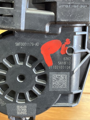 2023-2025 BMW X1 U11 Front / Rear Left Door Window Drive Motor Unit OEM ๐ช - Picture 7 of 7