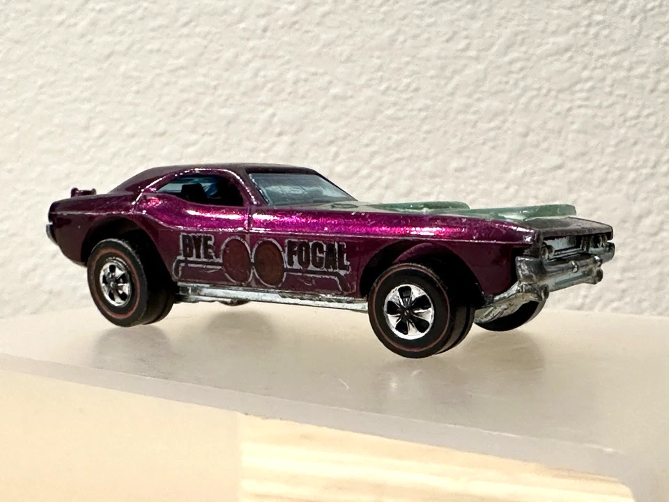De colección Hot Wheels Redline 1970 "Bye Focal" magenta con interior marrón original Foto 3 de 4