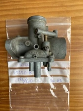 Suzuki GT250K L ? carburettor body RH , 186 / 40 , see below