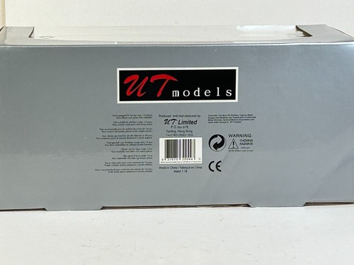 1:18 Scale Diecast UT Models 1999 Corvette Pace Car, Daytona, Blue - Picture 5 of 19