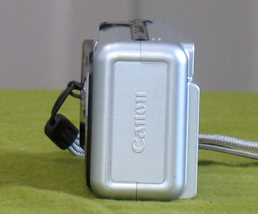 Canon PowerShot A400 3.2 MP Digital Camera for Parts / Repair only NO