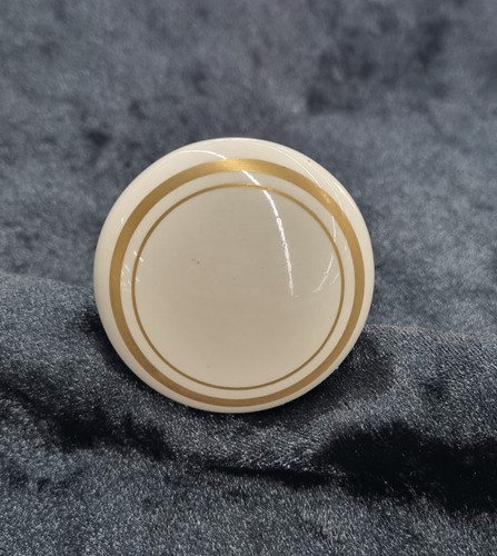 GAINSBOROUGH WARDROBE KNOB ANTIQUE HENLY, inc back plate and screw.