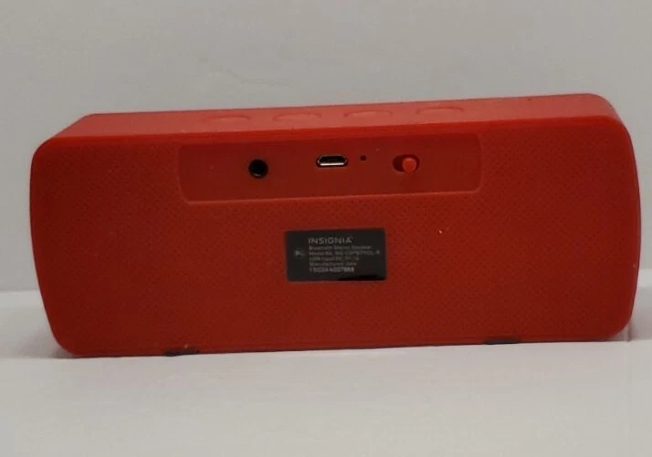 Altavoz bluetooth insignia ns-cspbthol-r rojo Foto 2 de 4