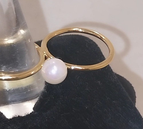 Amber Sceats Gold Plated Pearl Ring - Picture 10 of 14