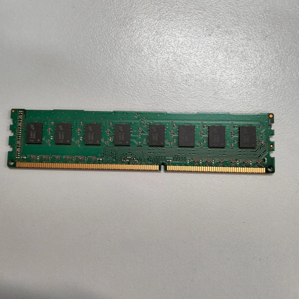 Micron 4GB DDR3 RAM PC3-10600 1333MHz non-ECC DIMM Memory MT16KTF51264AZ-1G4M1 - Image 4 of 4