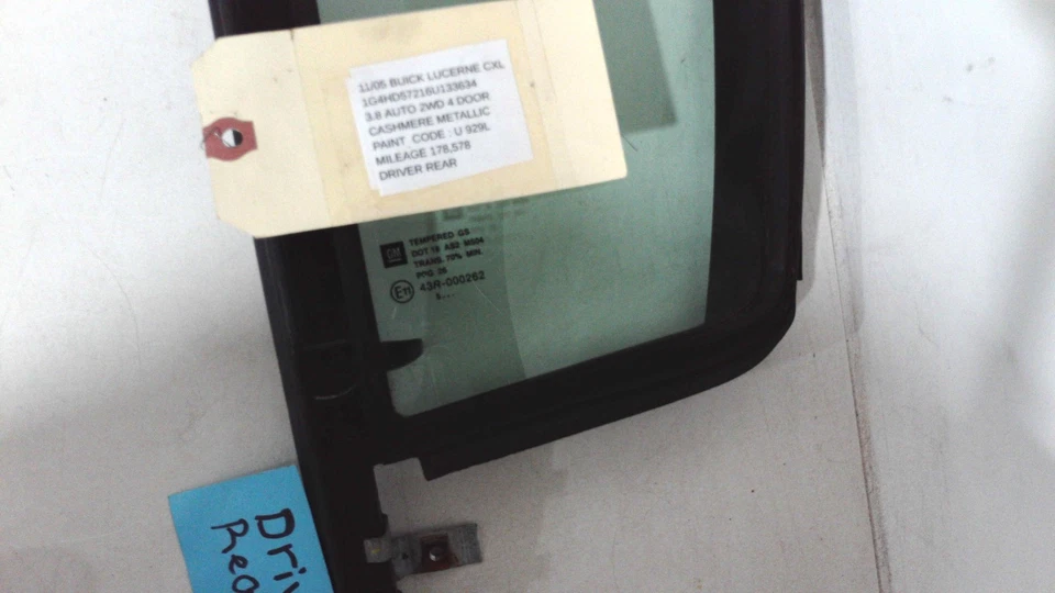 43r-000262 2006-2011 Buick Lucerne Driver Rear Window Assembly - Image 3 of 4