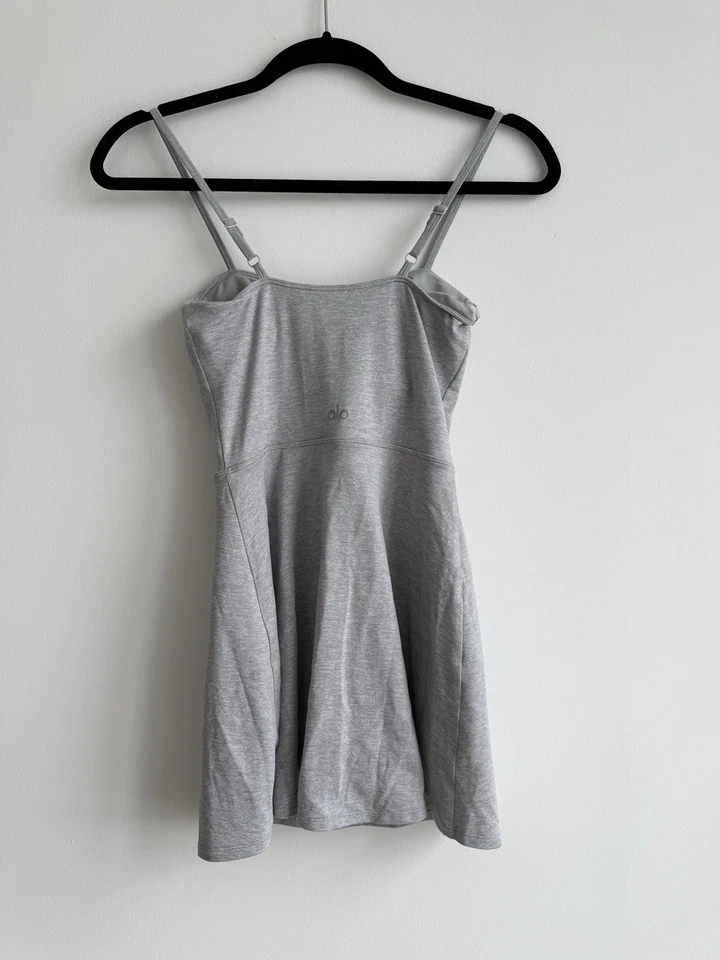 Vestido de tenis gris para mujer ALO Yoga Alosoft Courtside XS Foto 4 de 4