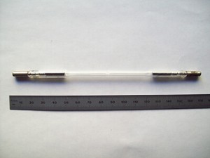 High repetition frequency flashlamp for thin Nd:YAG or Er:YAG laser rods, new