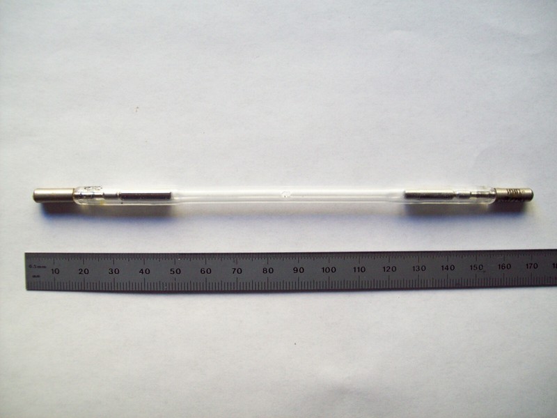 High repetition frequency flashlamp for thin Nd:YAG or Er:YAG laser rods, new
