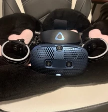 HTC Vive Cosmos w/ Wireless adapter + cooling Fan