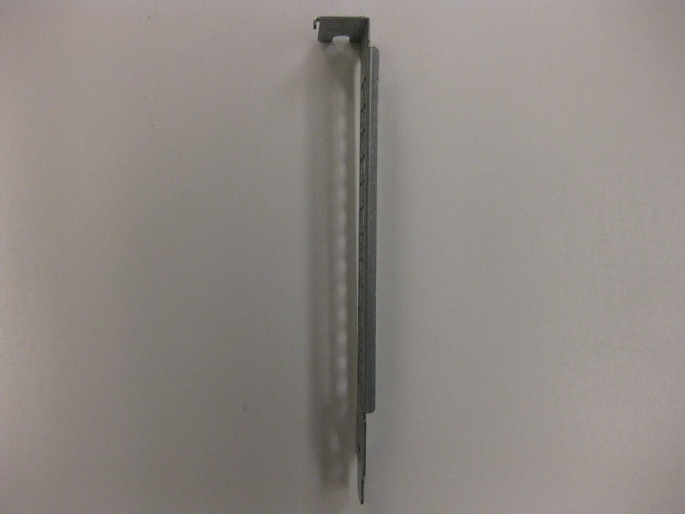 Lot of 25   Full Height Slot Covers for Dell Mini Towers  790 990 7010 9010 9020 - Image 3 of 4