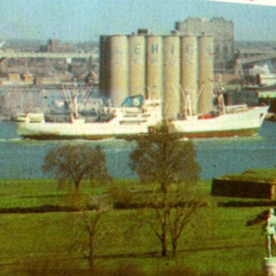 #ad Vintage Postcard Maryland MD Greetings Baltimore World Trade Center Fort McHenry $3.11