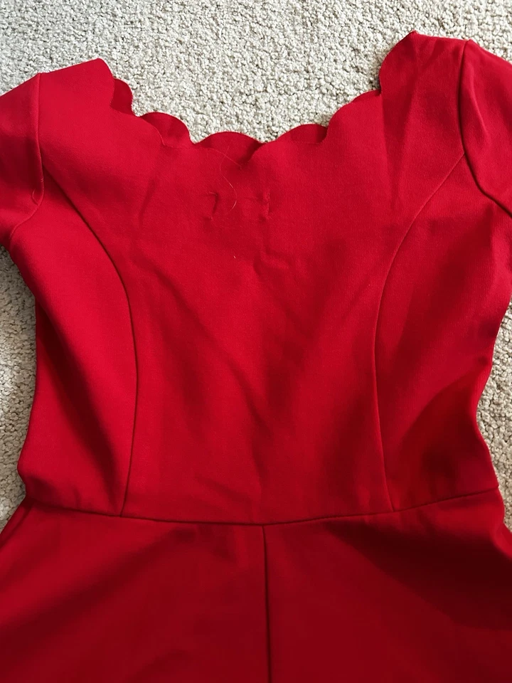 Vestido rojo adolescente preadolescente niña joven adulto pequeño mujer Foto 3 de 4