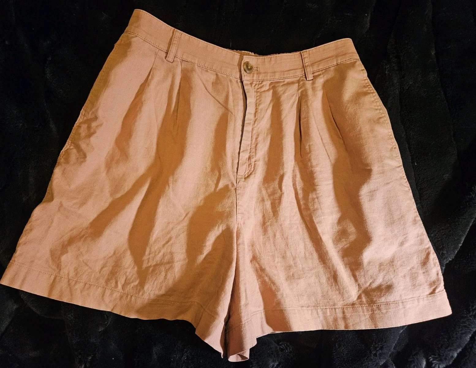 UNIQLO Womens linen blend shorts size Medium, Teracota, Light Orange Minimalist