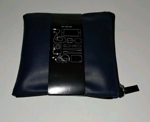 New! TUMI Delta One First Class Amenity Kit Genuine Delta Airlines - Picture 2 of 3