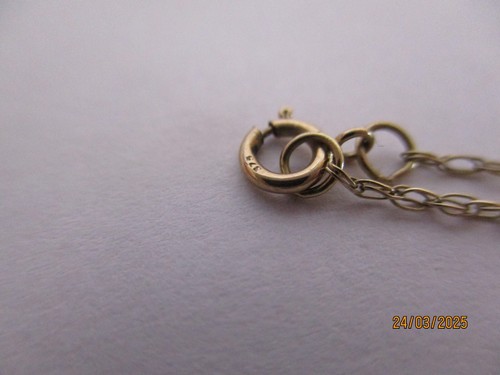 9ct Gold Oval LOCKET Necklace - 4 White Flower Daffodils on 20" Chain - 2.81g - Picture 11 of 21