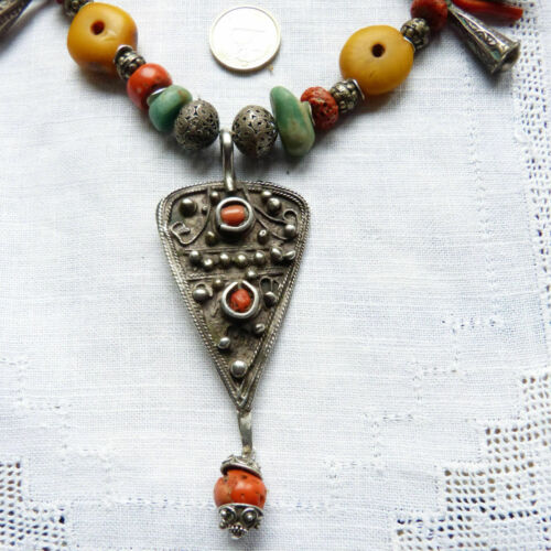 Antique Moroccan Amber and Coral Necklace, Moroccan Silver Fibula w. coral - Picture 2 of 4