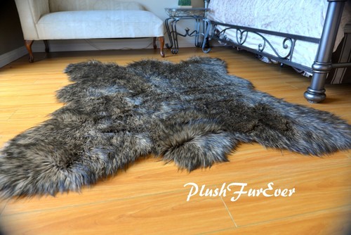 36" x 58" Black Tip Wolf Bearskin Shape Lodge Cabin Decor Accents Home - Picture 5 of 6