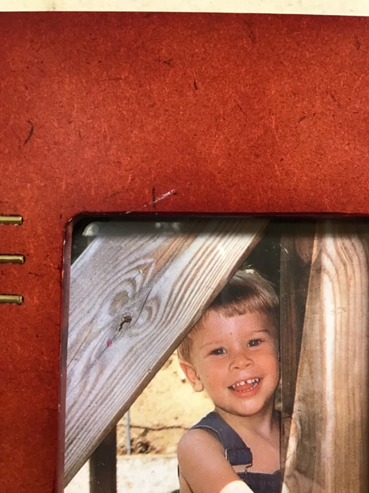 Marco de fotos vintage Burnes 11” x 9” 5, rojo y dorado muy bonito: Lendl Estate Foto 2 de 4