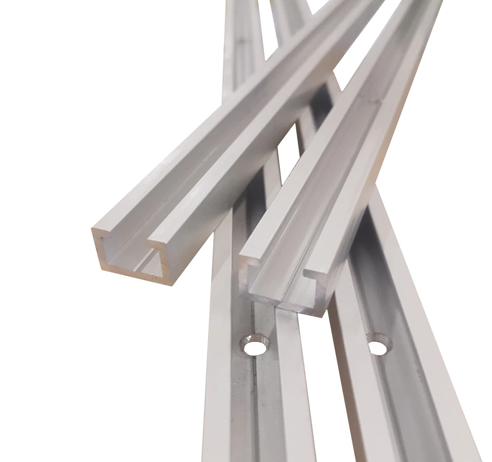 ALUTEC METALLBAU Aluminium C Profil M8, gebohrt inkl. 5 Schrauben, 1m, 17x11mm, Alu C Profil