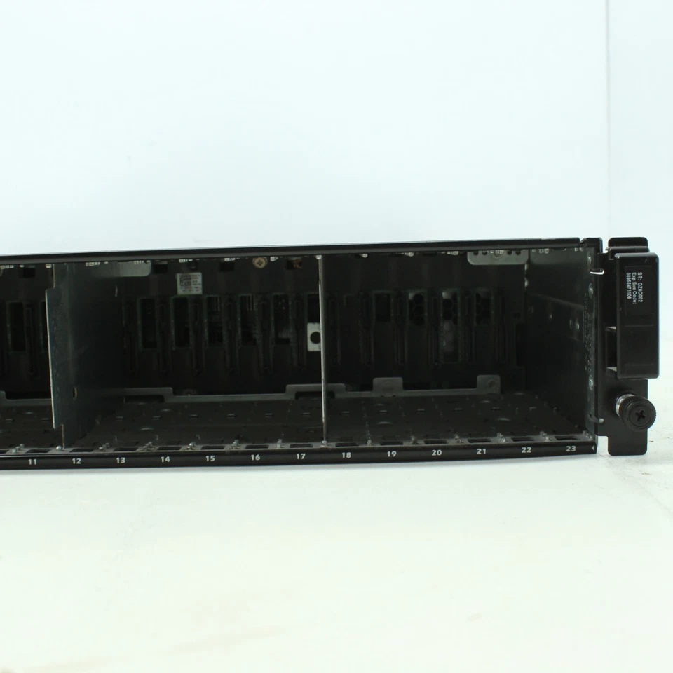 Dell Equallogic PS4100 24 bay SAN Storage Array 2 x Type 12 E09M001 SAS Modules - Image 4 of 4