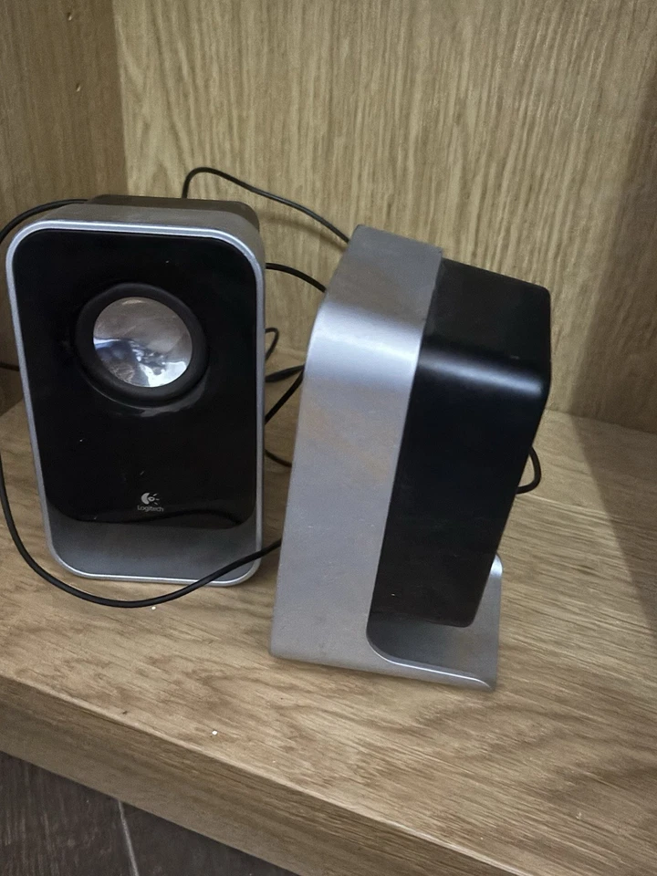 Vintage Logitech LS21 Stereo/Lautsprecher Kopfhöreranschluss Connect/Soundsystem - Bild 2 von 2