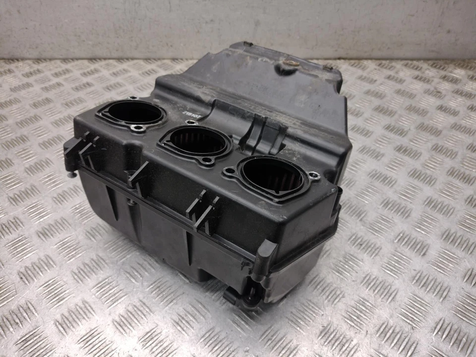 2021 TRIUMPH STREET TRIPLE R RIPLE RS AIR FILTER BOX - Image 4 of 4
