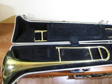Holton TR602 Trombone, USA With Case And Mouth Piece